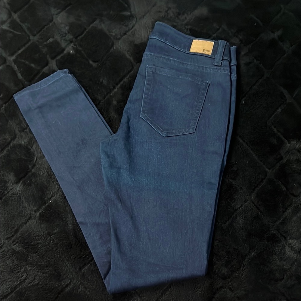 Blue Skinny Jeans with Tapered Fit